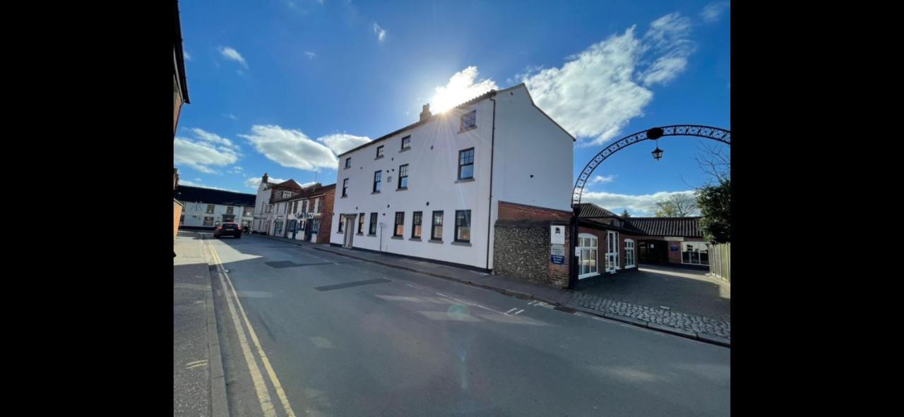 Lees Lookout Holt ,2 Bedroom Luxury Apartment With Private Parking Exterior foto