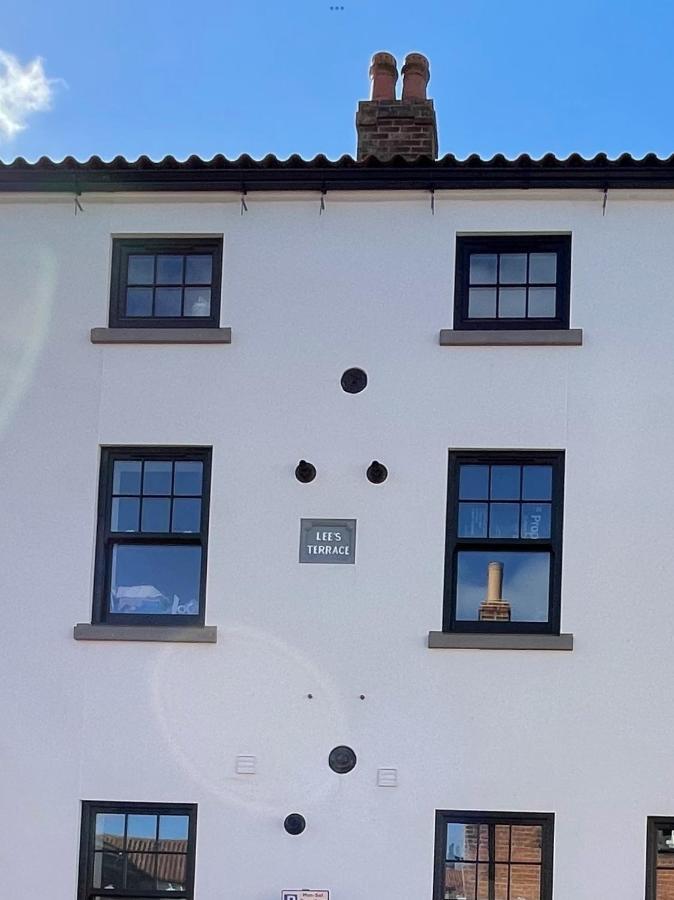 Lees Lookout Holt ,2 Bedroom Luxury Apartment With Private Parking Exterior foto