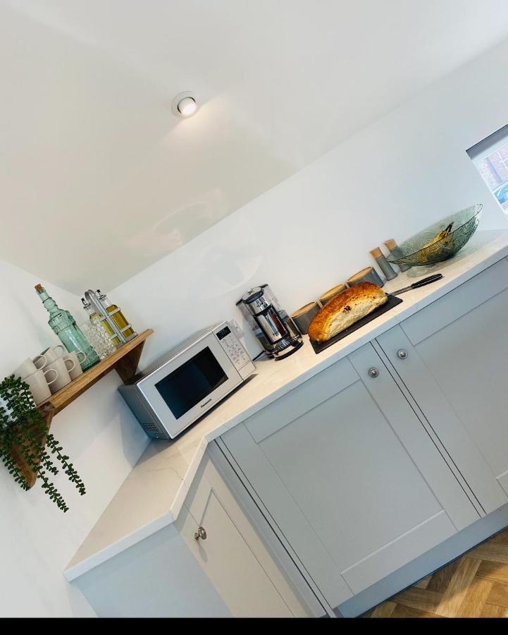 Lees Lookout Holt ,2 Bedroom Luxury Apartment With Private Parking Exterior foto