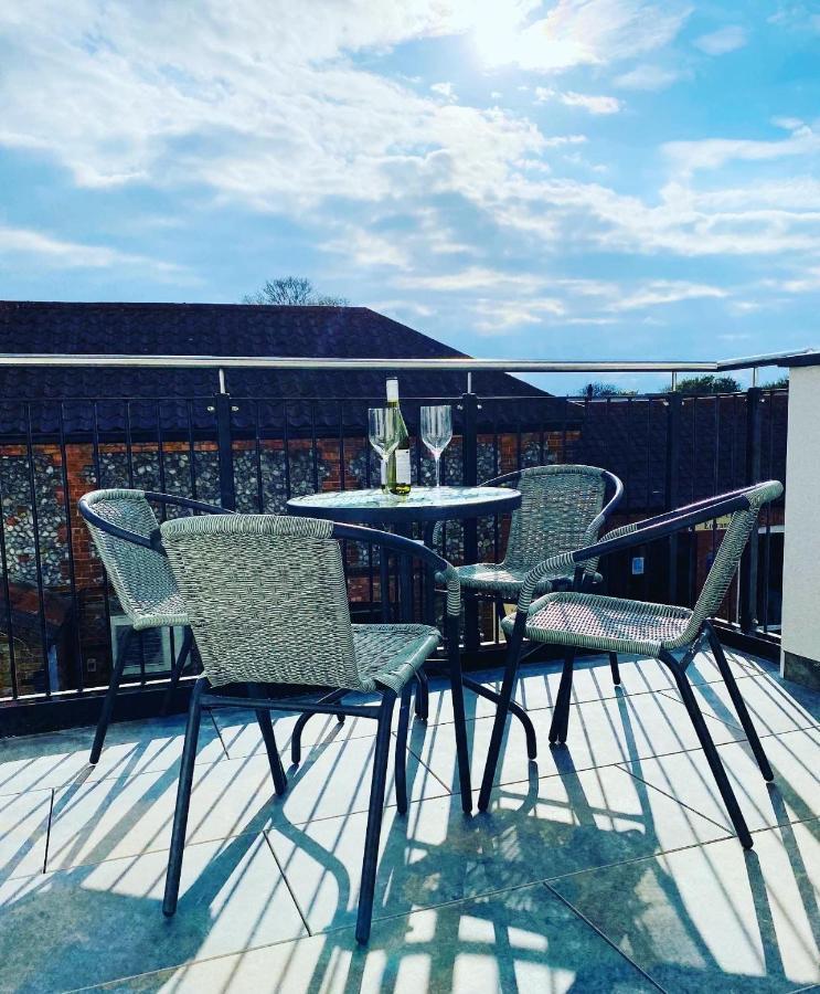 Lees Lookout Holt ,2 Bedroom Luxury Apartment With Private Parking Exterior foto