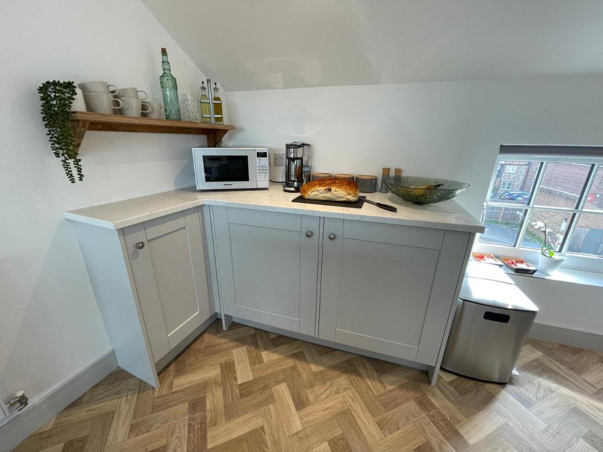 Lees Lookout Holt ,2 Bedroom Luxury Apartment With Private Parking Exterior foto